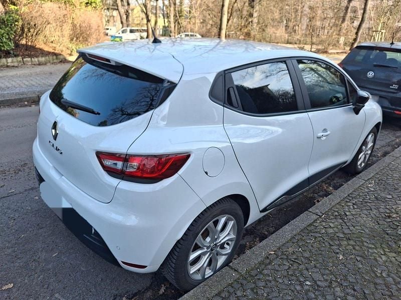 Gebraucht Renault Clio V Collection 76 PS (55 kW) 2020 Weiß Kleinwagen
