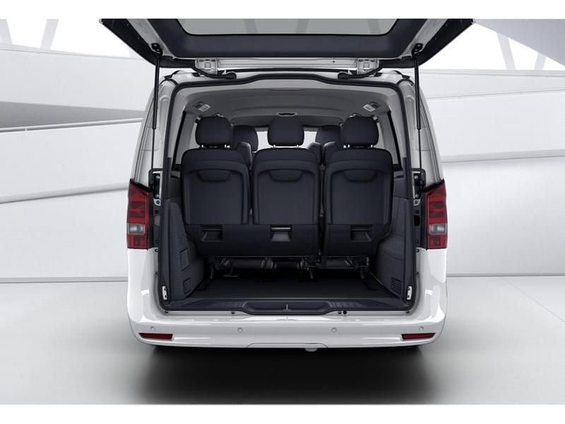 Gebraucht Mercedes V220 163 PS (119 kW) 2022 Weiss / arktikweiss Van / Kleinbus