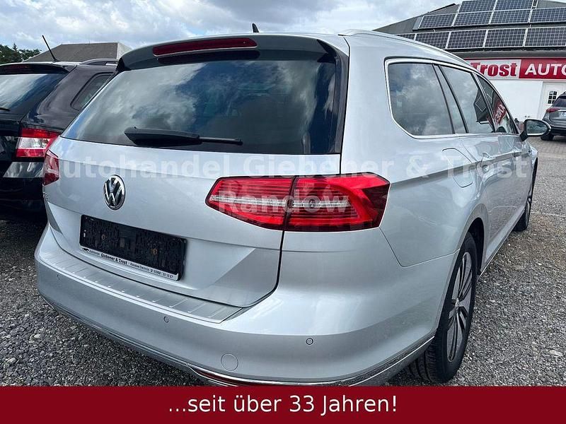 Gebraucht VW Passat GTE 156 PS (114 kW) 2018 Silber Kombi