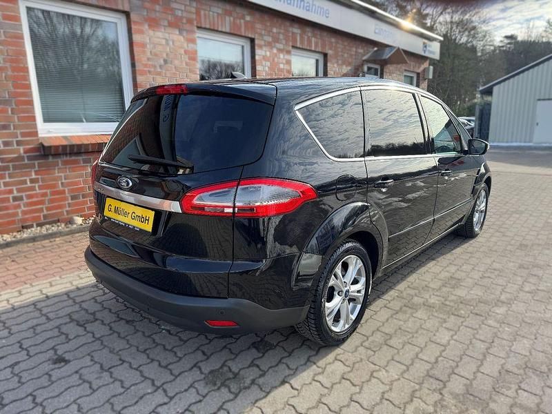 Gebraucht Ford S-MAX Titanium 140 PS (102 kW) 2015 Schwarz Van / Kleinbus