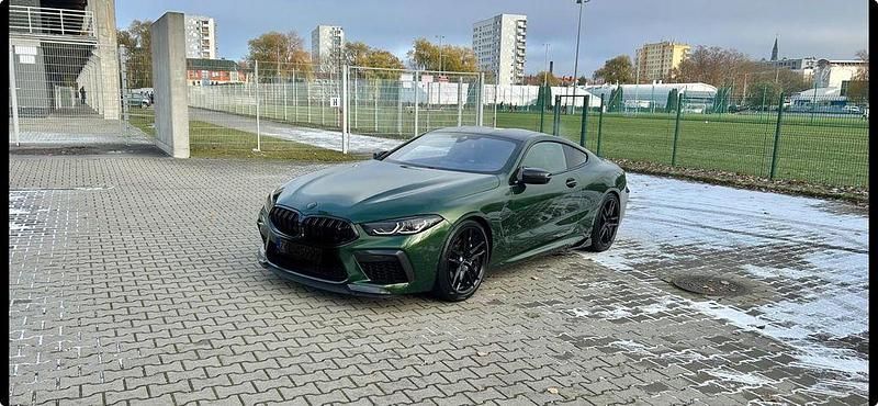 Grün Gebraucht 2022 BMW M8 Competition Edition Coupé | 108.800 € (Etwas zu teuer) - Bild 1/4