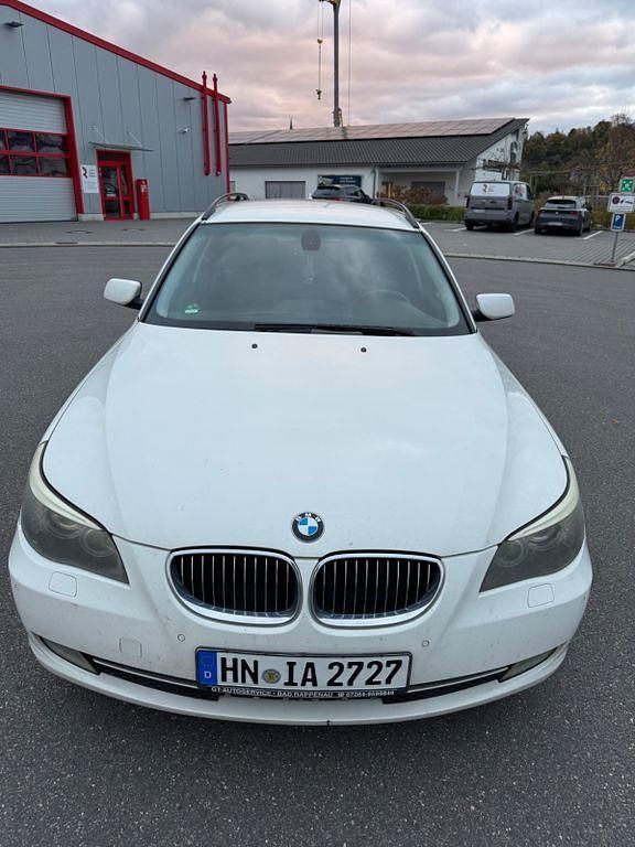 Weiß Gebraucht 2009 BMW 525 Kombi | 4.000 € (Guter Preis) - Bild 1/4