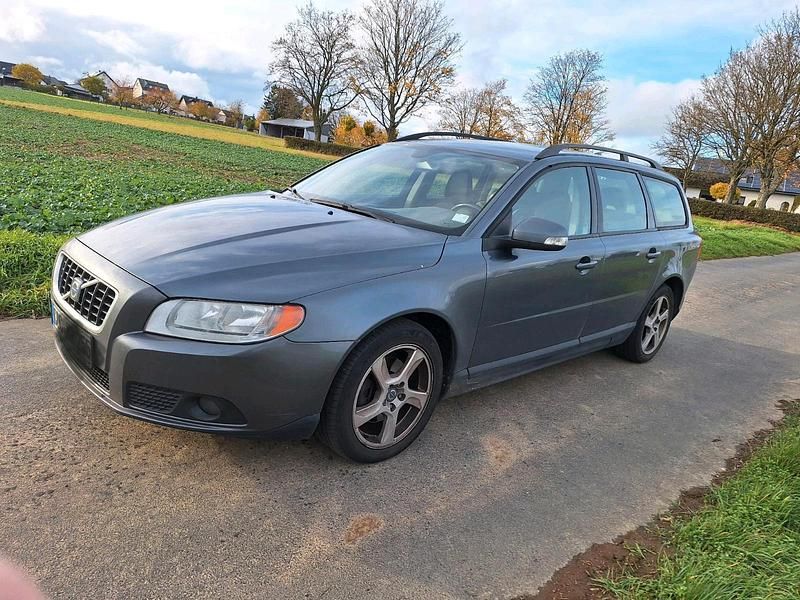 Gebraucht Volvo V70 136 PS (100 kW) 2008 Grau Kombi