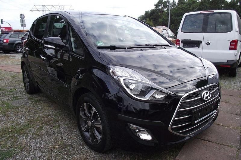 Schwarz Gebraucht 2017 Hyundai ix20 YES! Van / Kleinbus | 13.500 € (Fairer Preis) - Bild 1/4