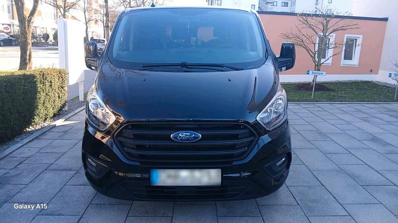 Second-hand Ford Transit Custom 107 CP (78 kW) 2020 Negru Monovolum