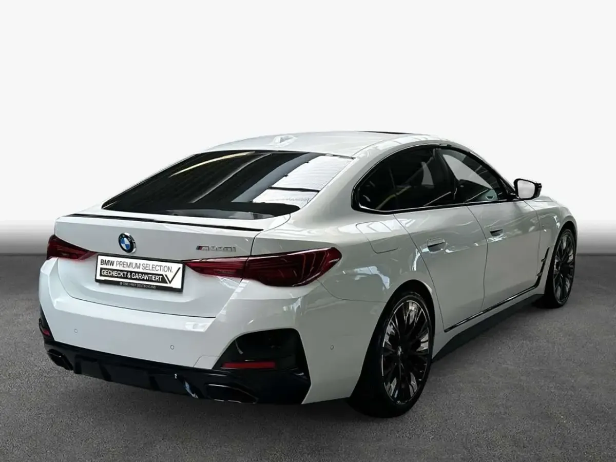 Gebraucht BMW M4 381 PS (280 kW) 2025 Alpinweiß Coupé