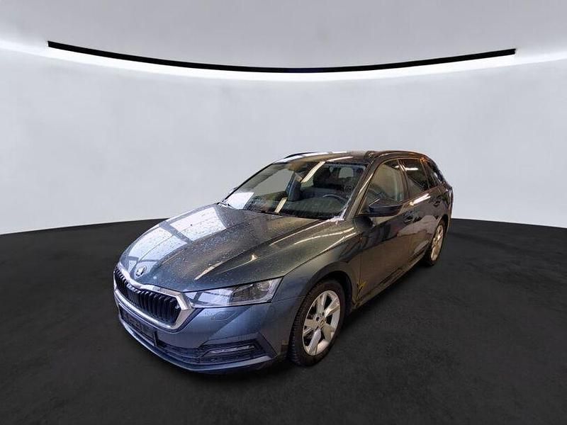 Quarzgrau metallic (metallic) Gebraucht 2020 Skoda Octavia Ambition Kombi | 17.889 € (Superpreis) - Bild 1/3