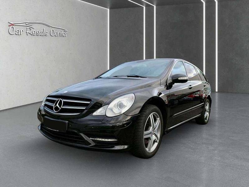 Obsidianschwarz metalliclack Gebraucht 2011 Mercedes R350 Van / Kleinbus | 13.990 € (Etwas zu teuer) - Bild 1/2