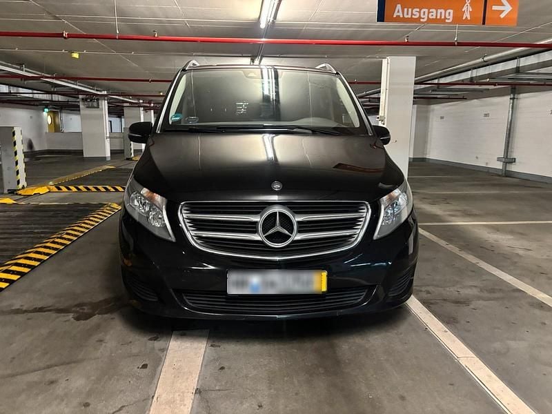 Gebraucht Mercedes V220 Avantgarde 163 PS (119 kW) 2014 Schwarz Van / Kleinbus