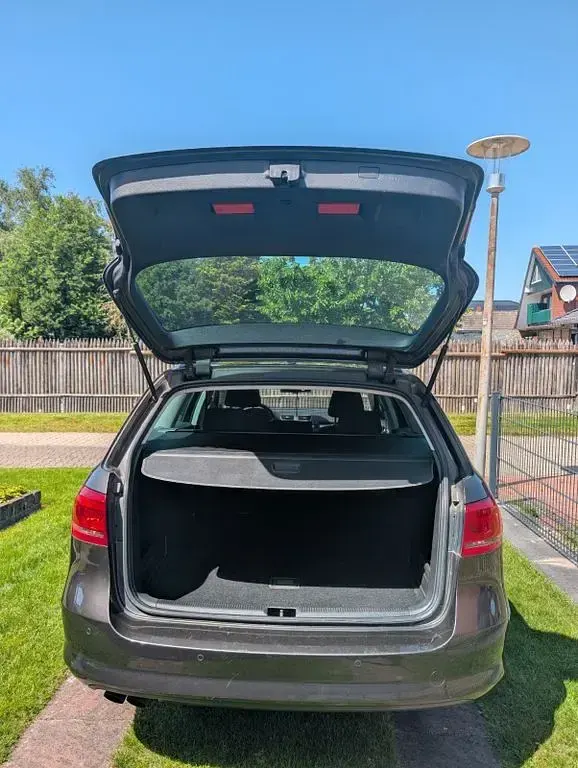 Gebraucht VW Passat Comfortline 140 PS (102 kW) 2014 Braun Kombi
