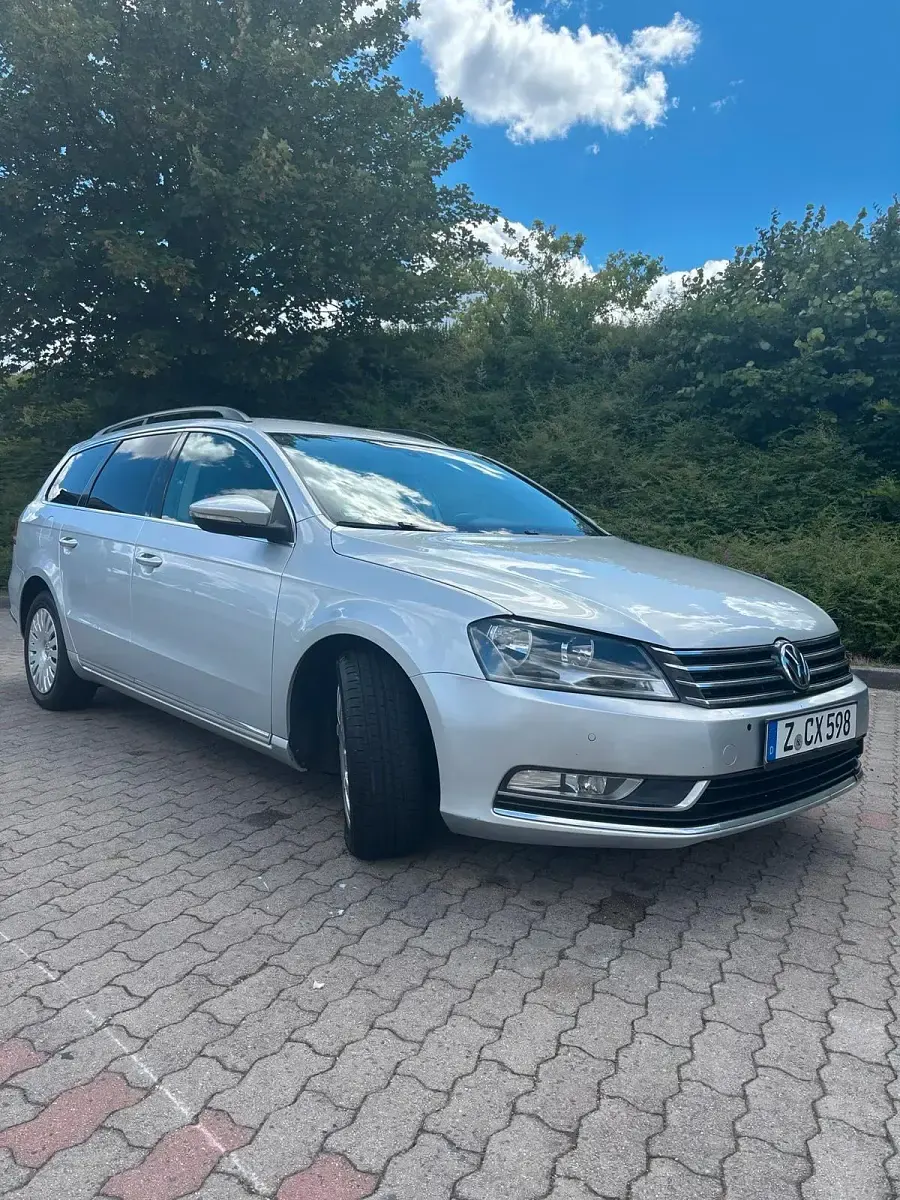 Gebraucht VW Passat 140 PS (102 kW) 2013 Silber Kombi