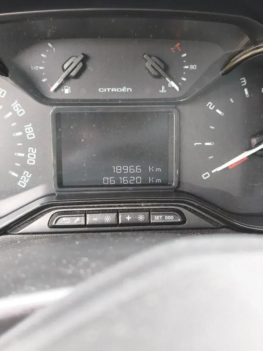 Gebraucht Citroën C3 Feel 83 PS (61 kW) 2018 Weiß Kleinwagen