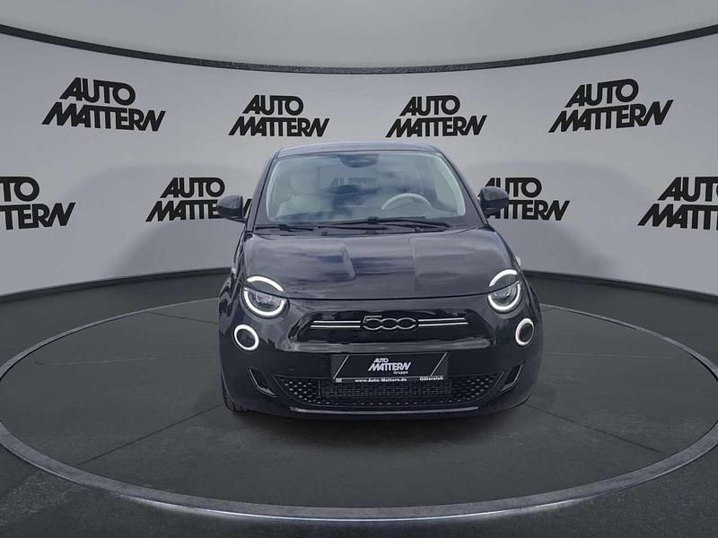 Neu Fiat 500e La Prima 86 kW (118 PS) 2026 Colore esterno (onyx schwarz) Limousine