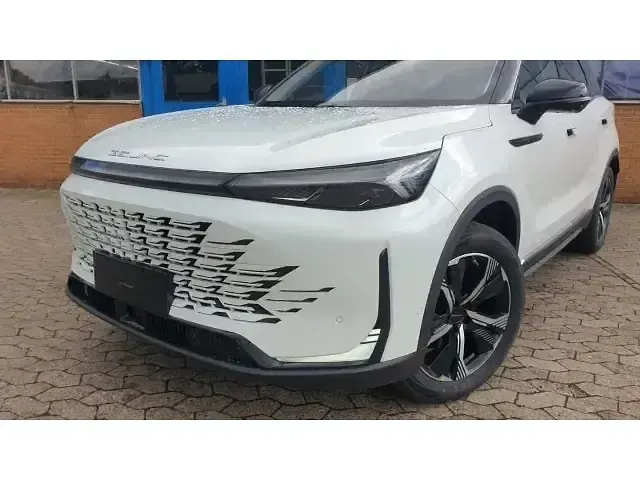 Używany Baic X75 177 KM (130 kW) 2024 Biały SUV