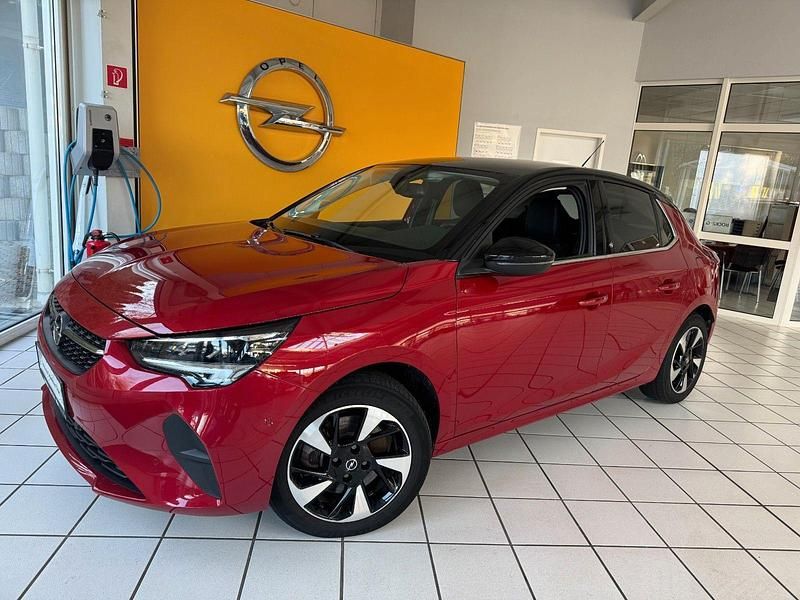 Rot Gebraucht 2022 Opel Corsa-e Elegance Kleinwagen | 14.590 € (Fairer Preis) - Bild 1/4
