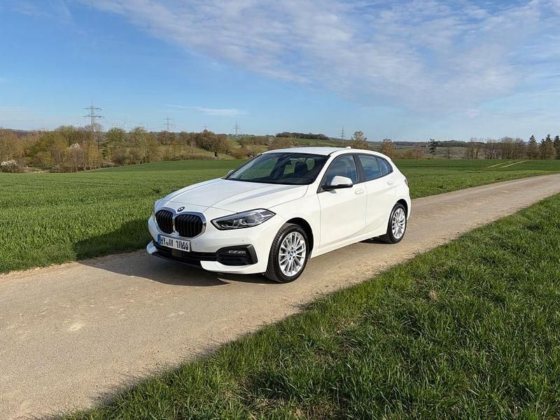 Gebraucht BMW 118 Advantage 140 PS (102 kW) 2023 Weiß Kleinwagen