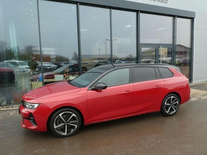 Gebraucht Opel Astra 131 PS (96 kW) 2024 Rot (peperoncino red) Kombi