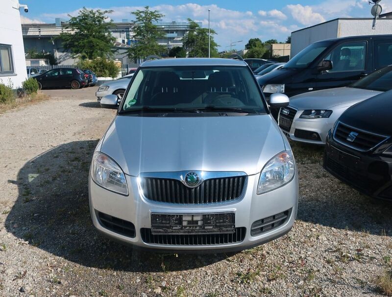 Silber Gebraucht 2008 Skoda Fabia Style Kombi | 1.950 € (Superpreis) - Bild 1/4