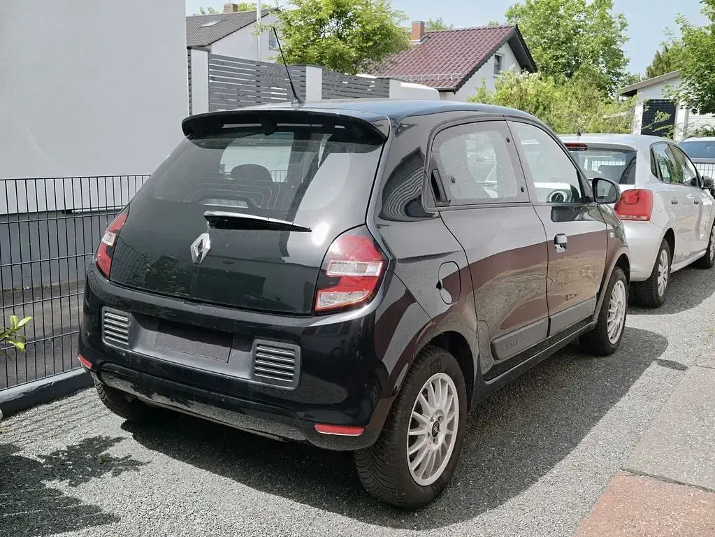 Używany Renault Twingo LIMITED 90 KM (66 kW) 2017 Czarny Hatchback