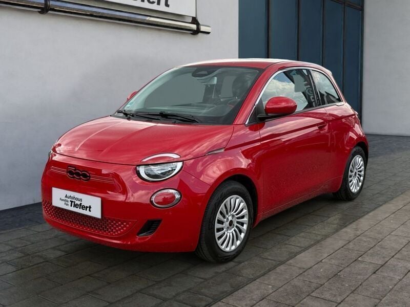 Gebraucht Fiat 500e Red 86 kW (118 PS) 2023 Rot by red Kleinwagen