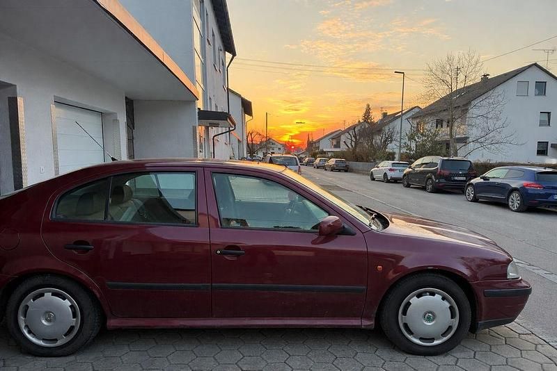 Gebraucht Skoda Octavia 101 PS (74 kW) 1997 Rot Limousine