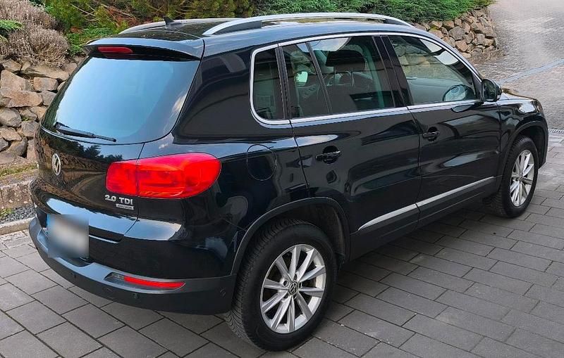 Gebraucht VW Tiguan Style 140 PS (102 kW) 2012 Schwarz SUV