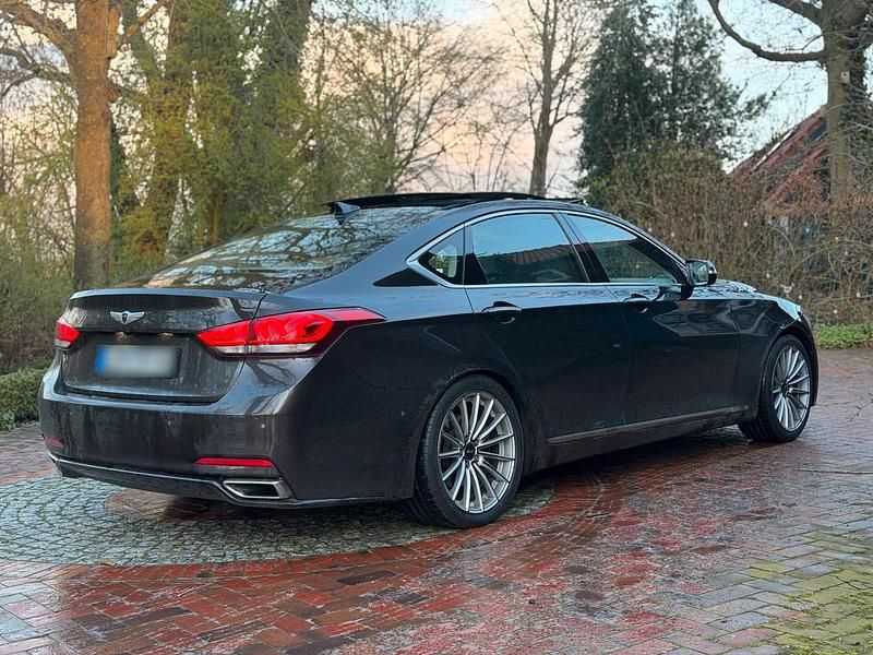 Gebraucht Hyundai Genesis 315 PS (231 kW) 2015 Braun Limousine