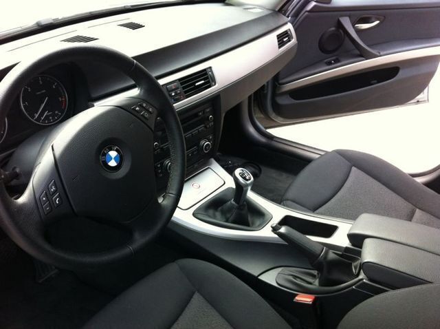 Gebraucht BMW 318 194 PS (142 kW) 2008 Grau Kombi