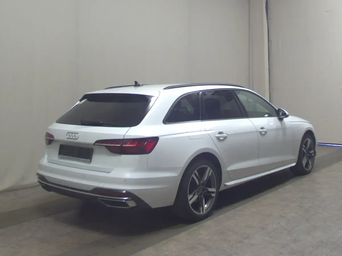 Gebraucht Audi A4 S-Line 204 PS (150 kW) 2023 Weiss Kombi