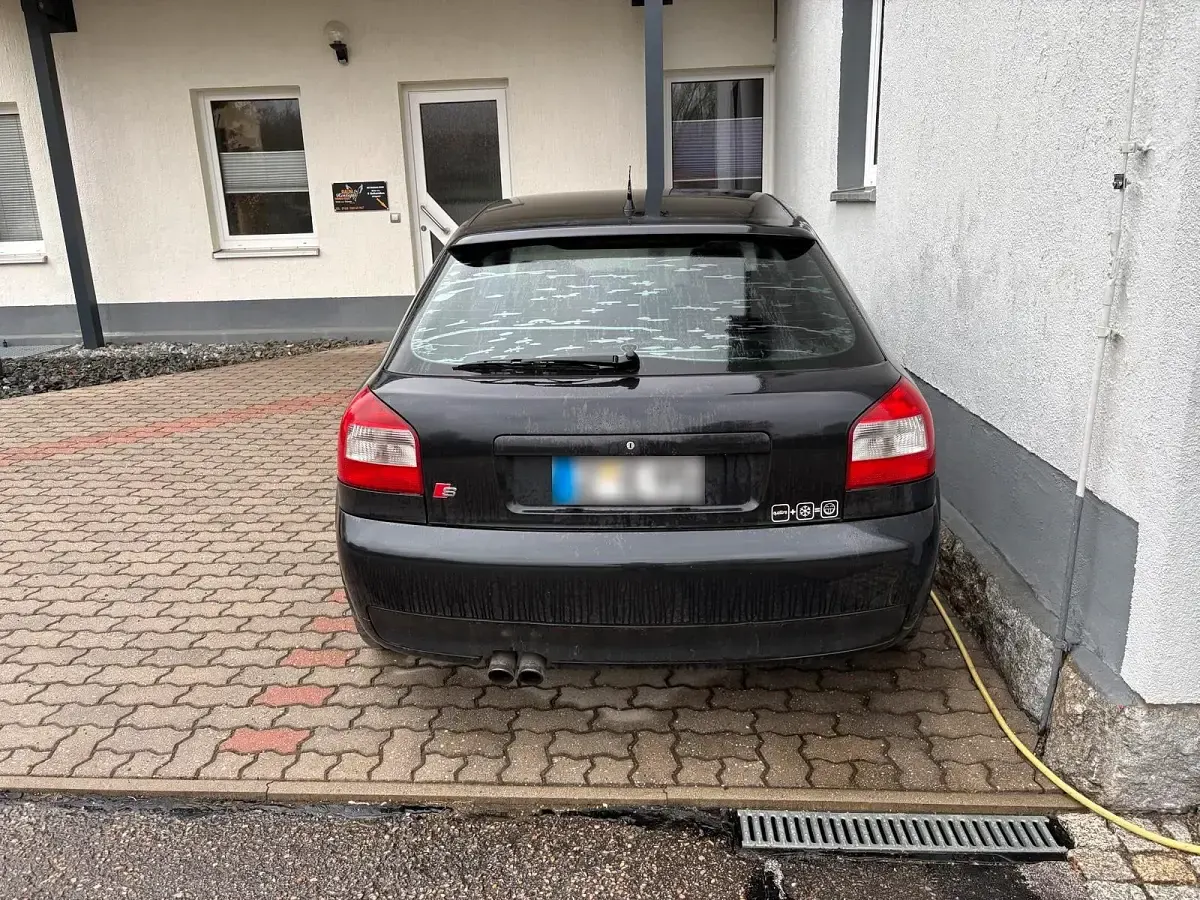 Gebraucht Audi S3 Basis 224 PS (164 kW) 2002 Schwarz Kleinwagen