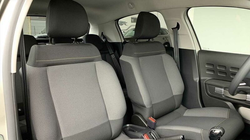 Gebraucht Citroën C3 Touch 83 PS (61 kW) 2022 Beige zweifarbig / metallic Kleinwagen