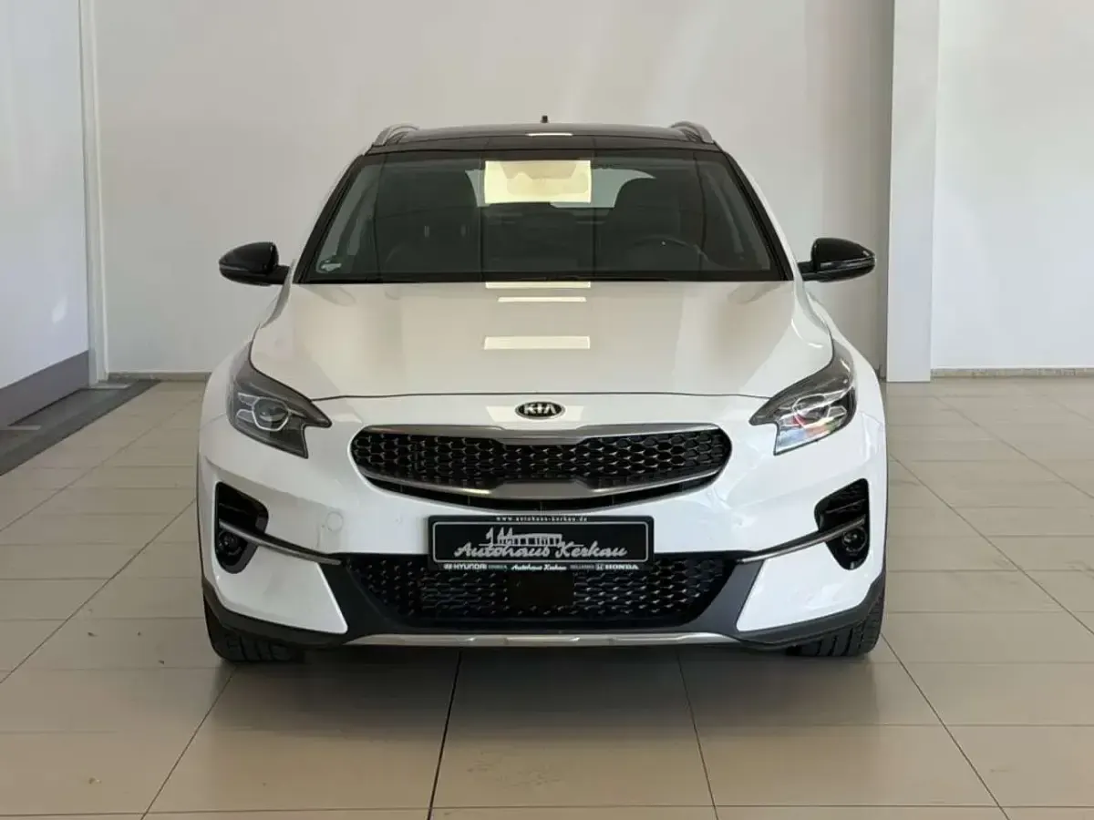 Gebraucht Kia XCeed Spirit 159 PS (116 kW) 2021 Weiß SUV
