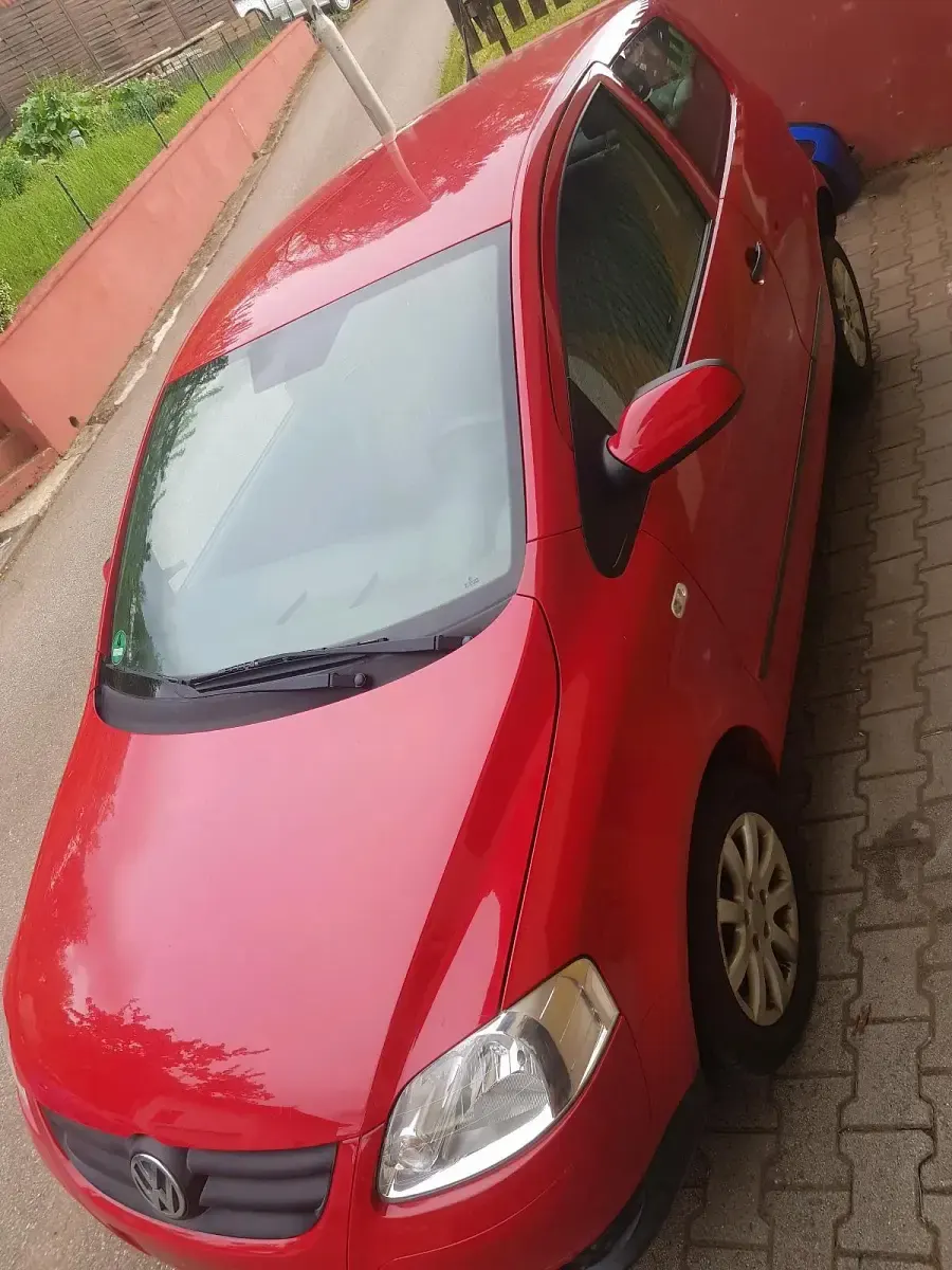 Używany VW Fox 54 KM (39 kW) 2007 Czerwony Hatchback