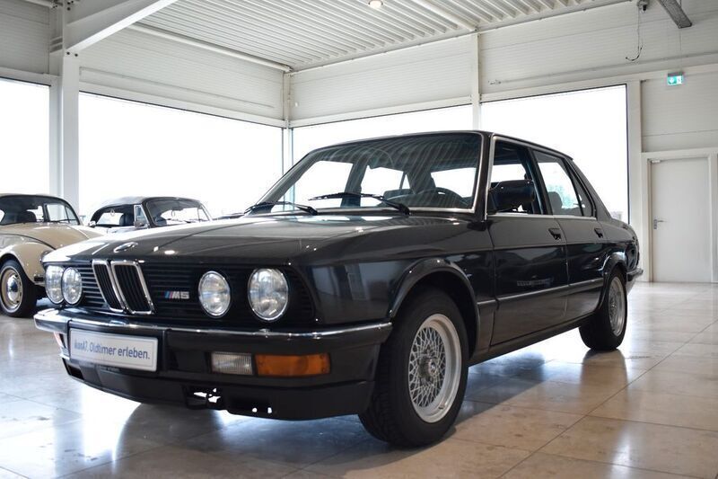 Gebraucht BMW M5 Performance 286 PS (210 kW) 1986 Schwarz Limousine