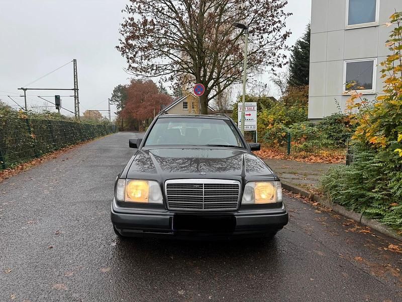 Second-hand Mercedes E280 193 CP (141 kW) 1995 Break