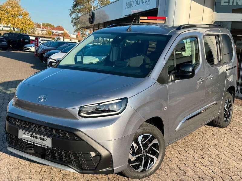 Silber Neu 2024 Toyota Proace Verso City Kombi | 36.600 € (Fairer Preis) - Bild 1/4