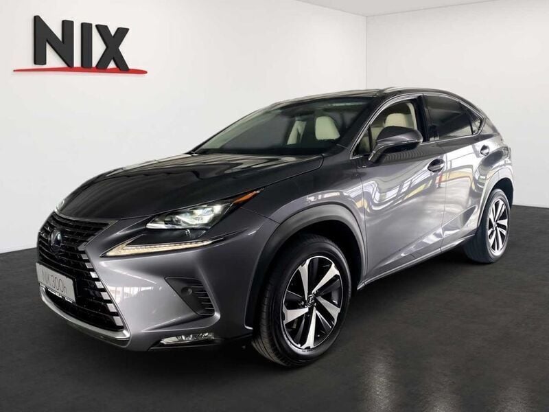 Basaltgrau Gebraucht 2018 Lexus NX300h E-FOUR Luxury Line SUV | 31.900 € (Guter Preis) - Bild 1/4