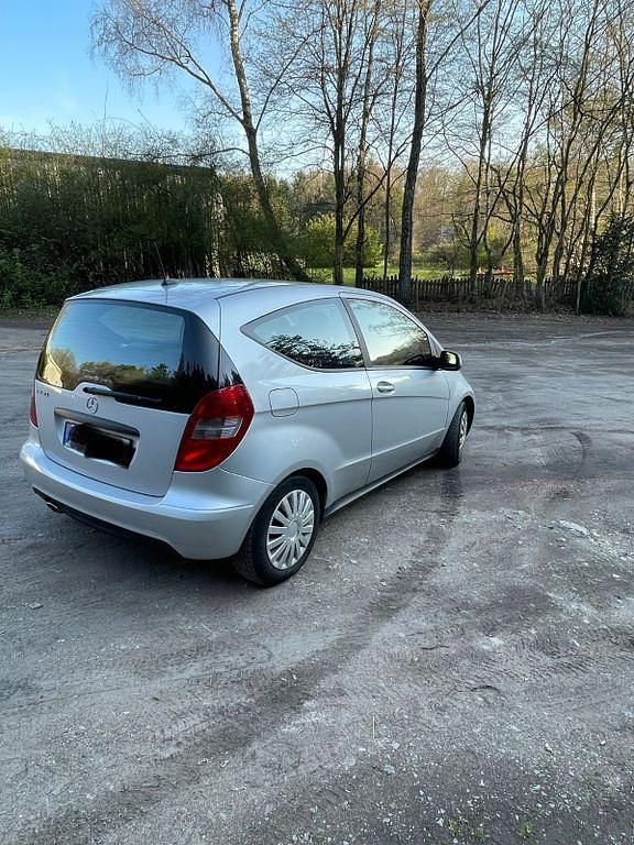 Gebraucht Mercedes A150 95 PS (69 kW) 2009 Silber Limousine