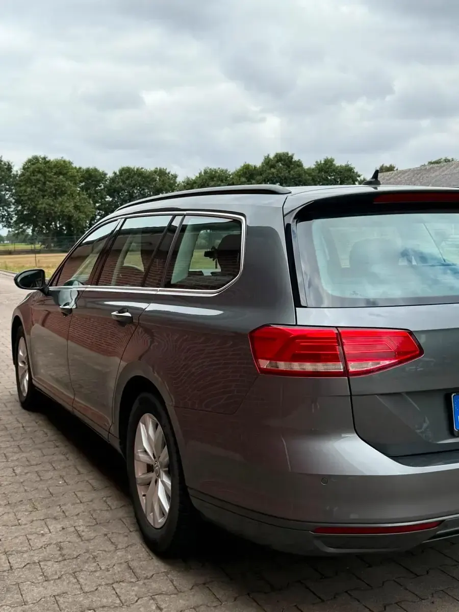 Gebraucht VW Passat Comfortline 150 PS (110 kW) 2016 Grau Kombi