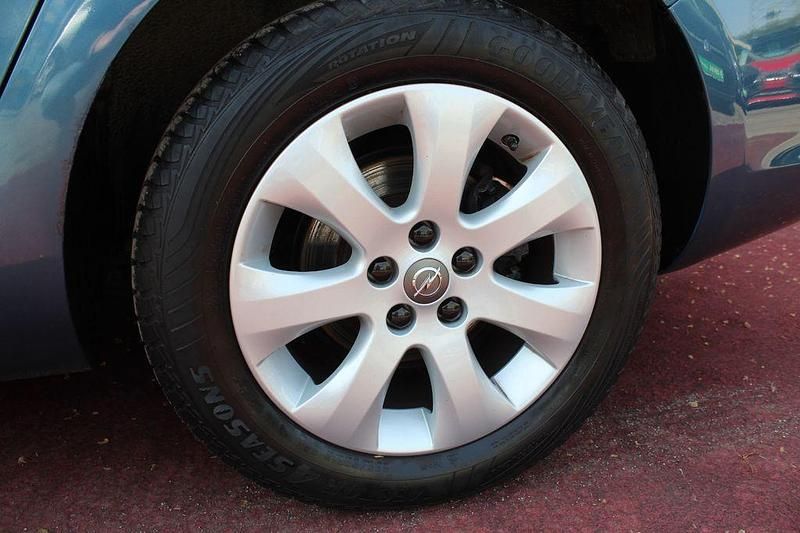 Gebraucht Opel Astra Exklusiv 140 PS (102 kW) 2016 Blau Kombi