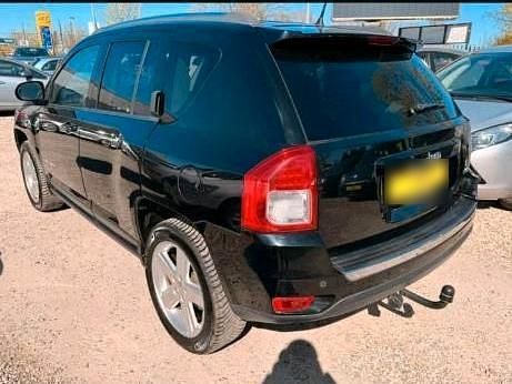 Second-hand Jeep Compass 158 CP (116 kW) 2012 Negru SUV