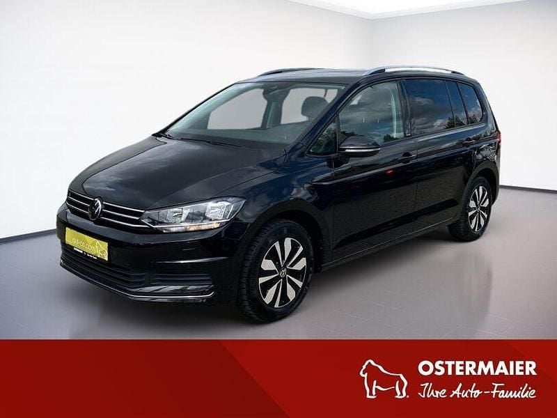 Deep black perleffekt Gebraucht 2023 VW Touran Move Van / Kleinbus | 33.240 € (Fairer Preis) - Bild 1/4