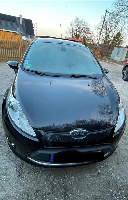 Gebraucht Ford Fiesta Titanium 82 PS (60 kW) 2010 Schwarz Kleinwagen