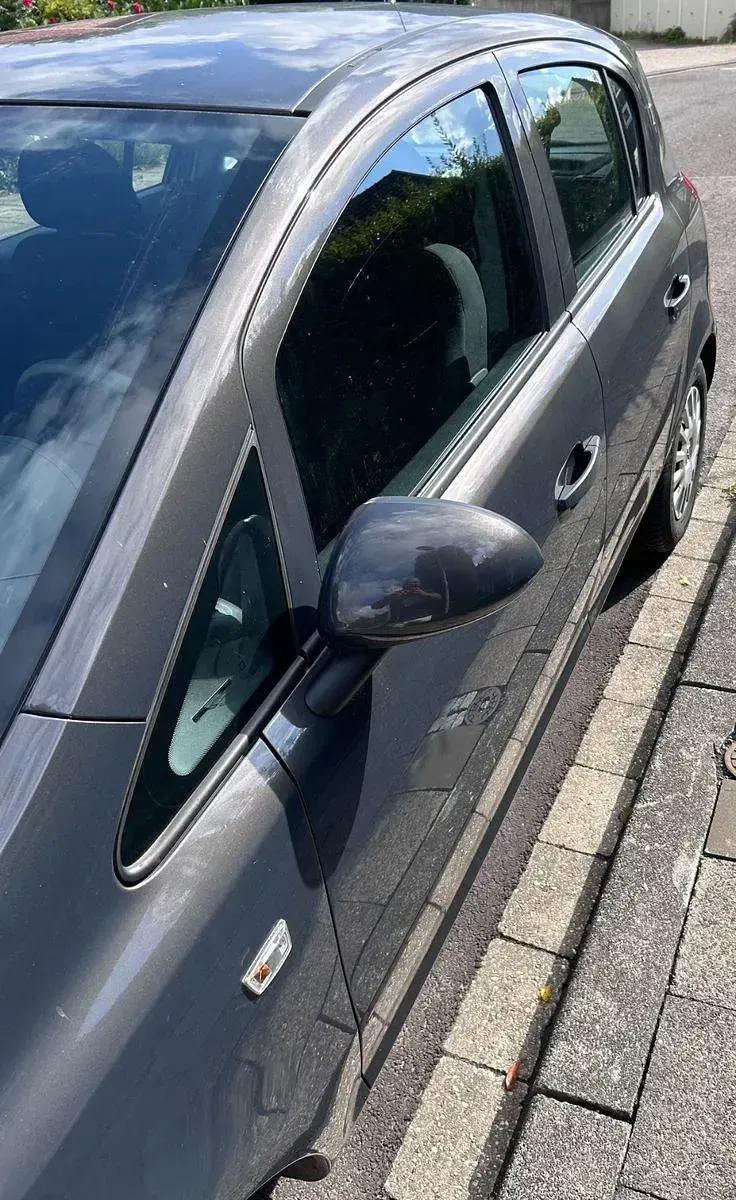 Gebraucht Opel Corsa Selection 69 PS (50 kW) 2014 Grau Kleinwagen
