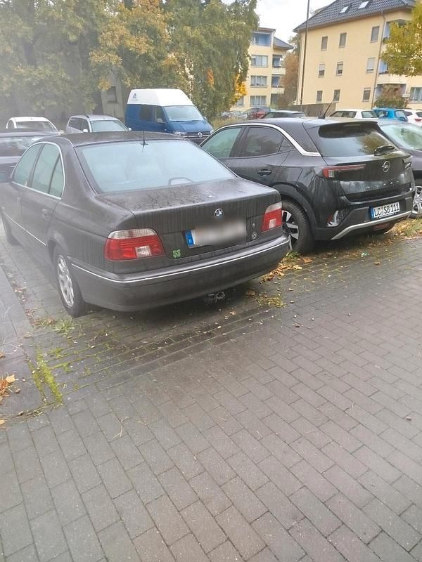 Gebraucht BMW 523 170 PS (125 kW) 2000 Schwarz Limousine