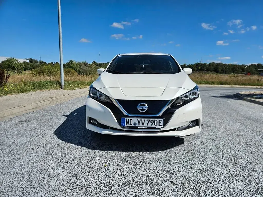 Gebraucht Nissan Leaf N-Connecta 110 kW (150 PS) 2022 Weiß Kleinwagen