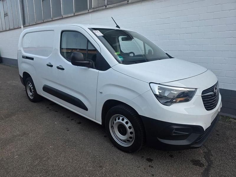 Gebraucht Opel Combo 131 PS (96 kW) 2022 Weiß Van / Kleinbus