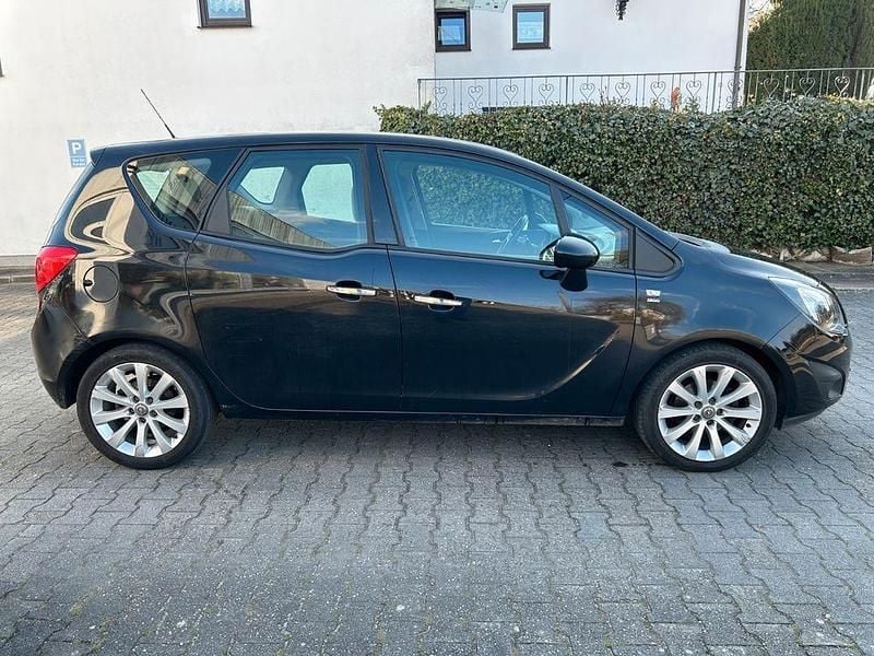 Gebraucht Opel Meriva Edition 120 PS (88 kW) 2011 Schwarz Van / Kleinbus