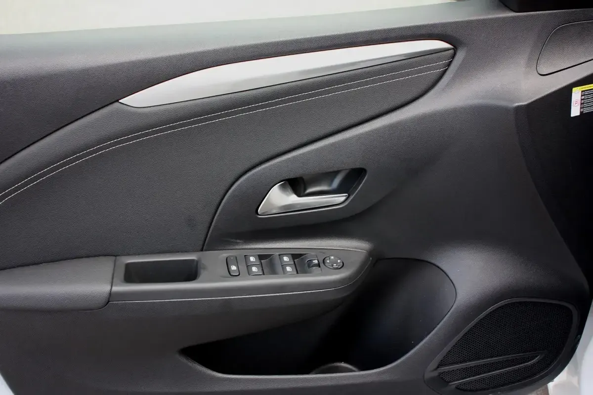Gebraucht Opel Corsa GS Line 131 PS (96 kW) 2023 Weiss Kleinwagen