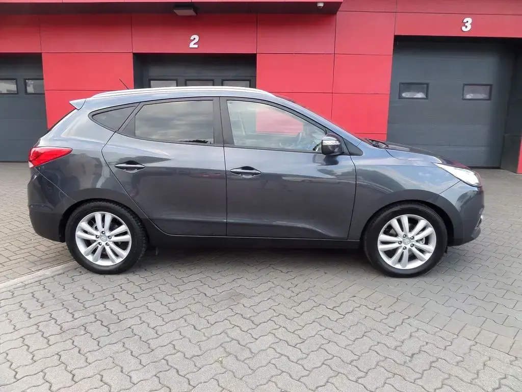 Gebraucht Hyundai ix35 Style 163 PS (119 kW) 2011 Grau SUV